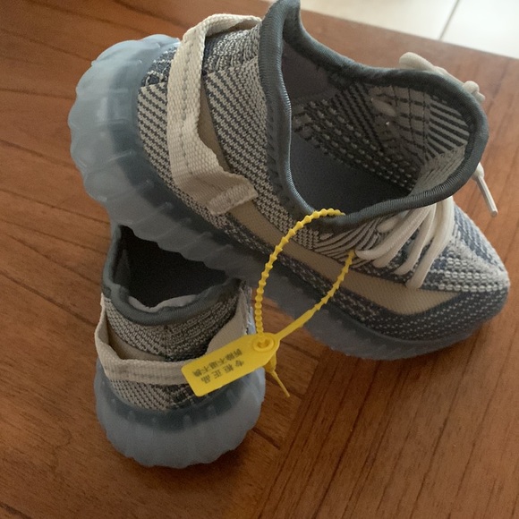 Shoes size 7 - Picture 5 of 7